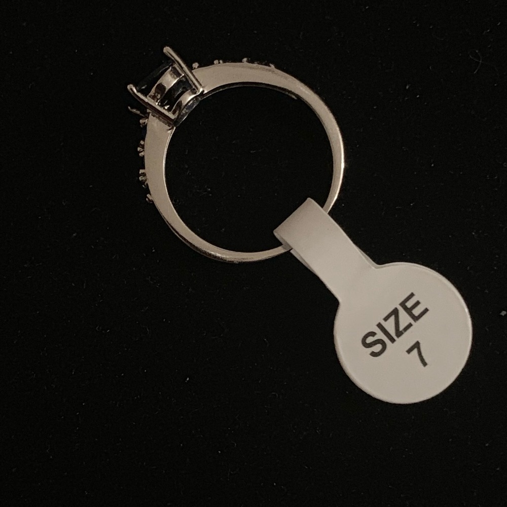 Ring - Picture 6 of 6